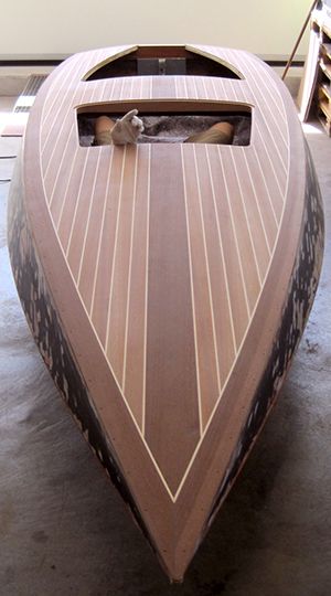 Rohansicht verarbeitete Holzboot